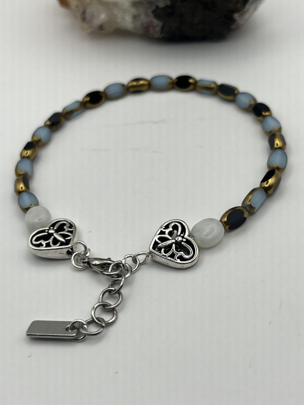 Celtic heart Moonstone memory wire bracelet - Image 3