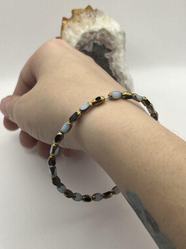 Celtic heart Moonstone memory wire bracelet - Image 4