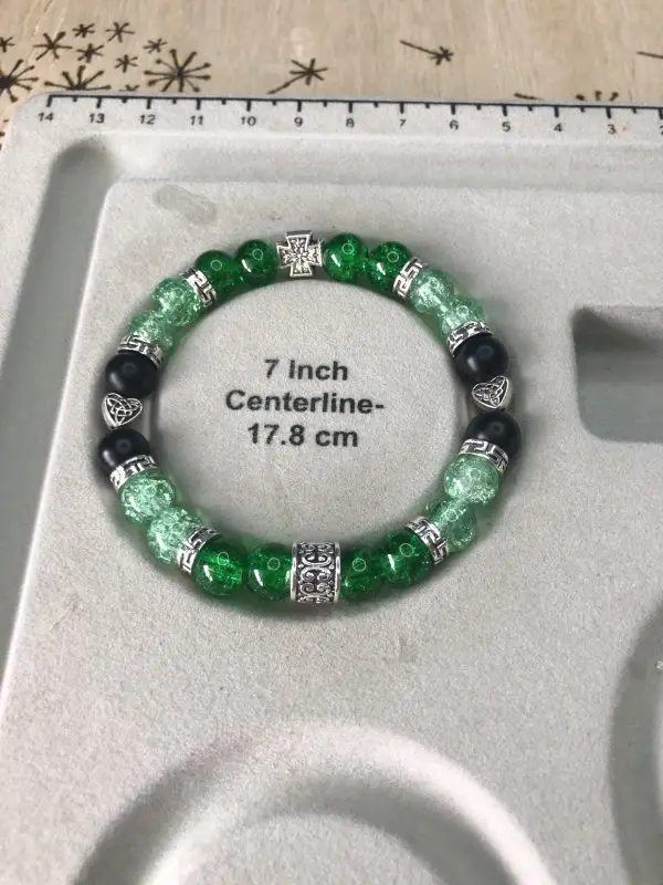 Onyx & Green Stretch Bracelet - Image 4