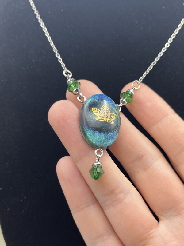 Maple leaf green necklace - Image 6
