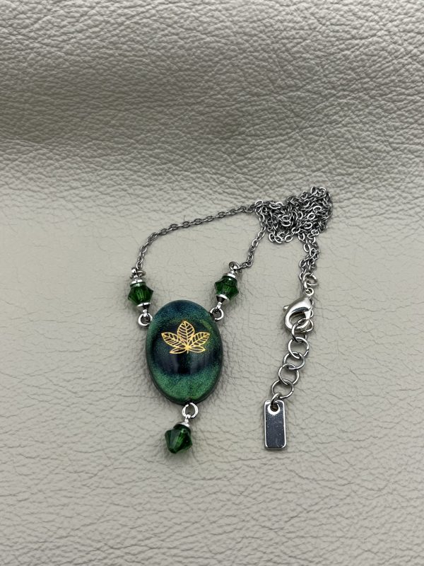 Maple leaf green necklace - Image 3