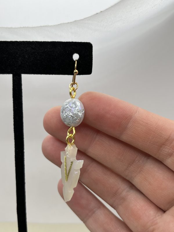 Elegant Arrow Head Earrings - Image 8